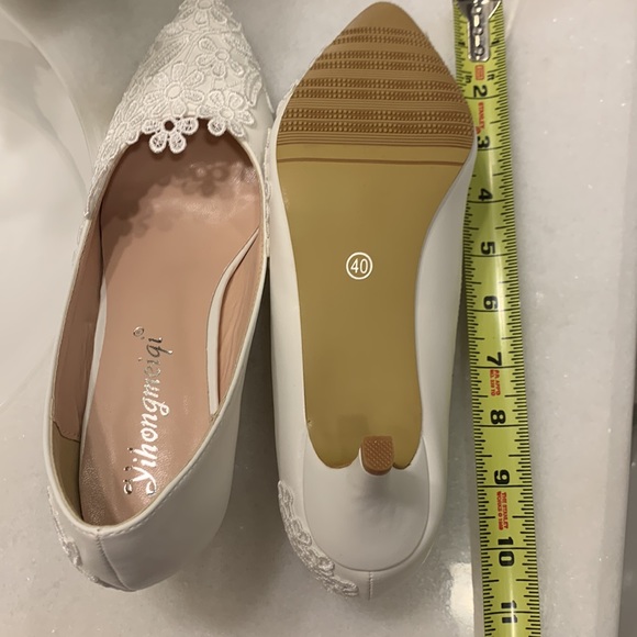 White Closed/Pointed Toe Bridal/Evening Shoes | Brand New Never Worn | S… - Picture 11 of 12